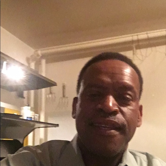 Meet your Posher, Robert - Picture 1 of 1